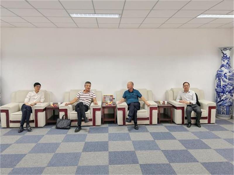 清华研究院陆院长一行 来爱体育平台共商产业规划