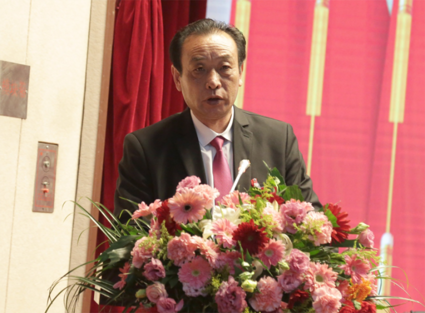 爱体育平台第一届党委班子选举大会---宝润实业集团党委常委、纪委副书记郑军同志作纪委工作报告